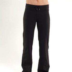 New Lululemon Relaxed Fit Pant Size 6
